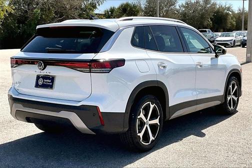 2025 Volkswagen Tiguan 2.0T SE