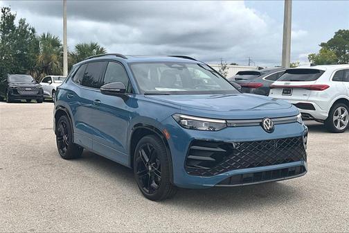 2025 Volkswagen Tiguan 2.0T SE R-Line Black