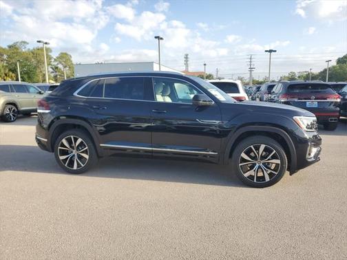 2025 Volkswagen Atlas Cross Sport 2.0T SEL Premium