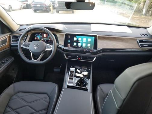 2025 Volkswagen Atlas 2.0T SE w/Technology 4MOTION