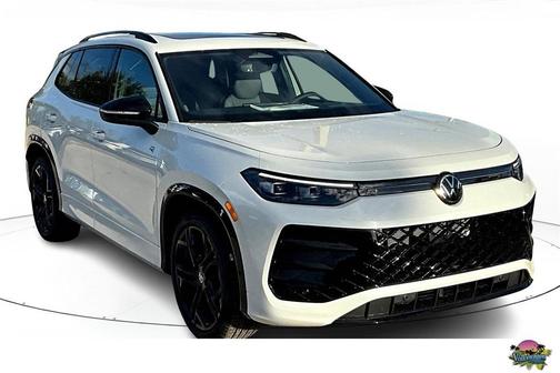 2025 Volkswagen Tiguan 2.0T SE R-Line Black