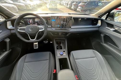 2025 Volkswagen Tiguan 2.0T SE R-Line Black