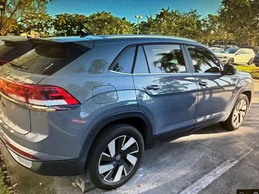 2024 Volkswagen Atlas Cross Sport 2.0T SE w/Technology