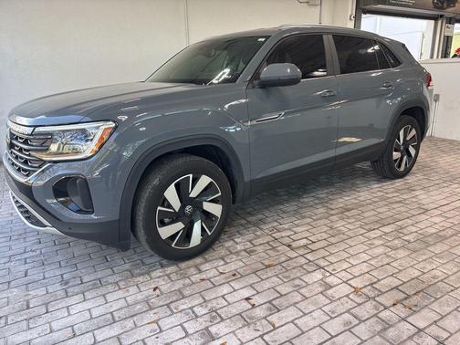 2024 Volkswagen Atlas Cross Sport 2.0T SE w/Technology