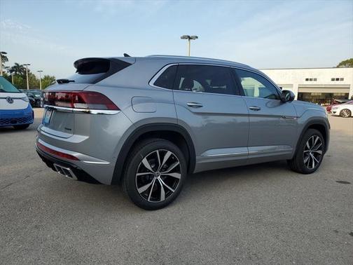 2025 Volkswagen Atlas Cross Sport 2.0T SEL Premium