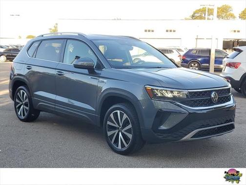 2024 Volkswagen Taos SE