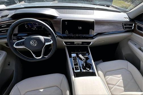 2026 Volkswagen Atlas 2.0T SE w/Technology 4MOTION