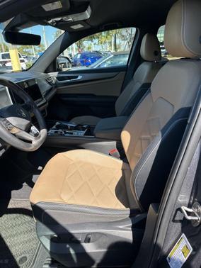 2024 Volkswagen Atlas Cross Sport 2.0T SE w/Technology