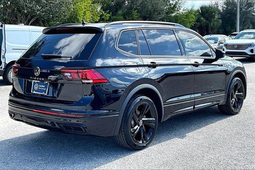 2023 Volkswagen Tiguan 2.0T SE R-Line Black