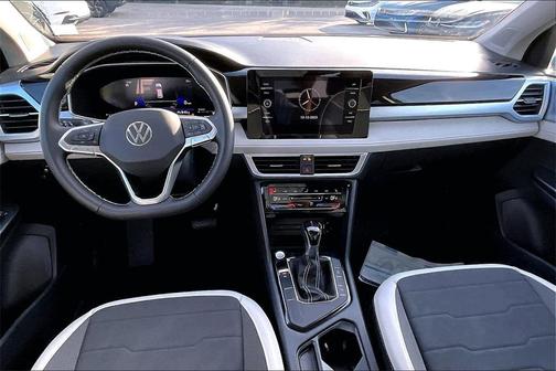 2026 Volkswagen Taos SE