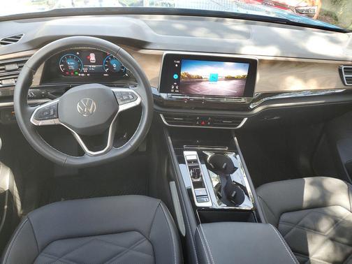 Blue Metallic 2026 Volkswagen Atlas 2.0T SE w/Technology 4MOTION