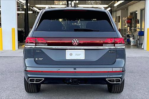 2026 Volkswagen Atlas 2.0T SEL Premium R-Line 4MOTION