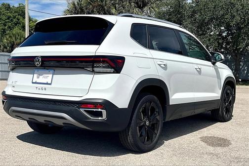 2025 Volkswagen Taos 1.5T SE