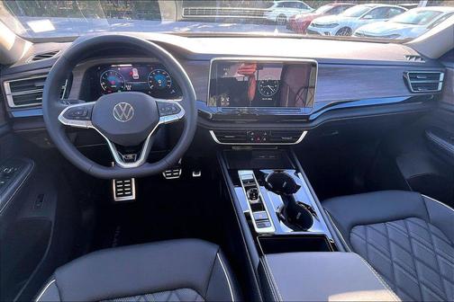 deep black pearl 2026 Volkswagen Atlas 2.0T SEL Premium R-Line 4MOTION