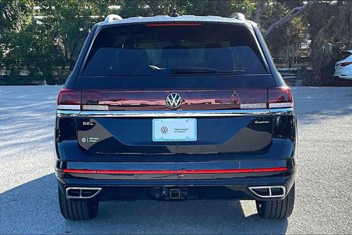 deep black pearl 2026 Volkswagen Atlas 2.0T SEL Premium R-Line 4MOTION