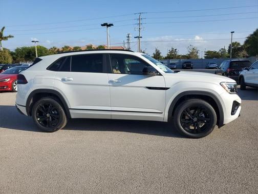 2025 Volkswagen Atlas Cross Sport 2.0T SEL