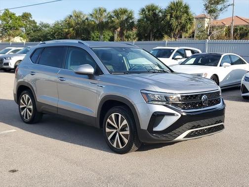2024 Volkswagen Taos SE
