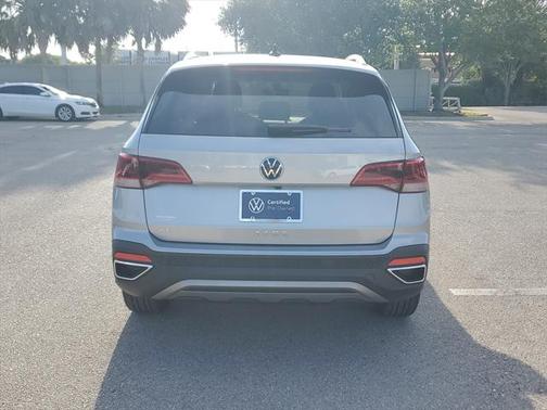 2024 Volkswagen Taos SE