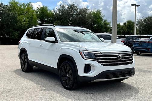 2025 Volkswagen Atlas 2.0T SE w/Technology