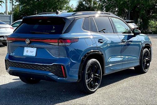 Blue 2026 Volkswagen Tiguan 2.0T SE R-Line Black