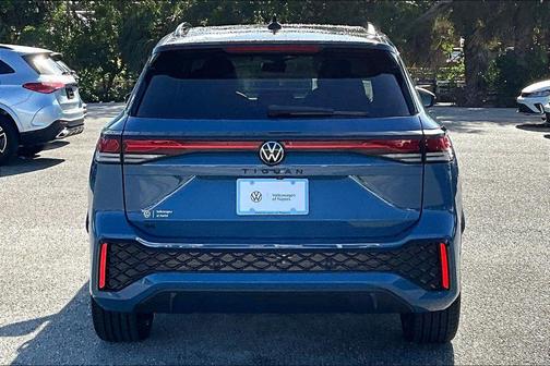 Blue 2026 Volkswagen Tiguan 2.0T SE R-Line Black