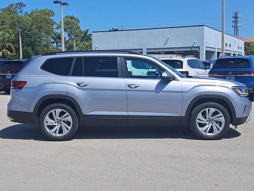 2022 Volkswagen Atlas 3.6L SE w/Technology