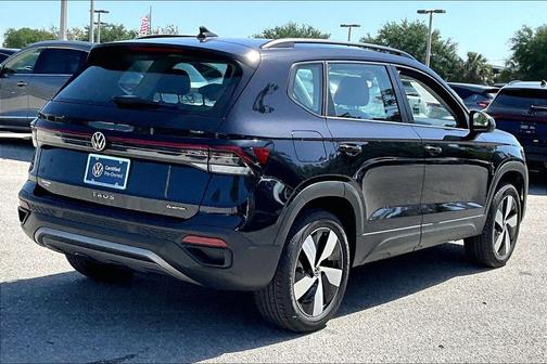 Deep Black 2025 Volkswagen Taos 1.5T S