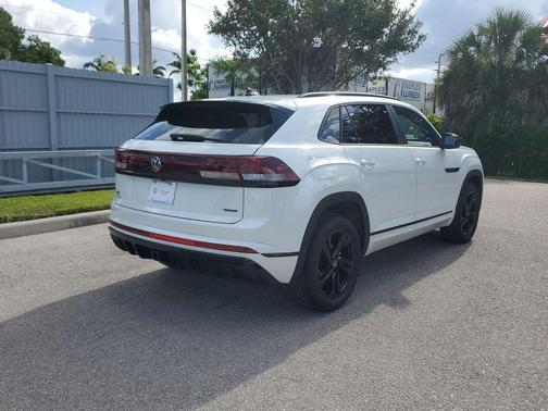 White Pearl 2026 Volkswagen Atlas Cross Sport 2.0T SEL