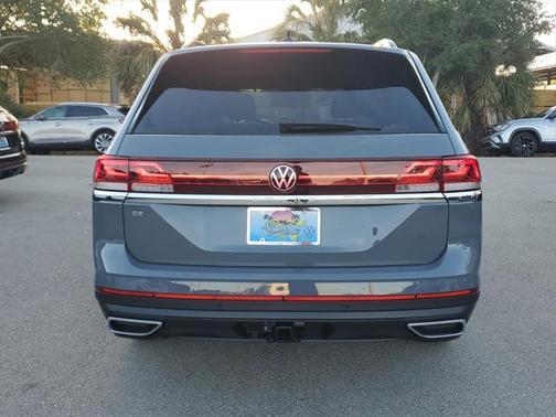 2025 Volkswagen Atlas 2.0T SE w/Technology