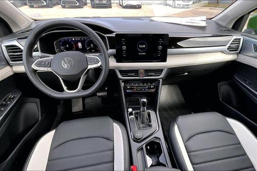 2026 Volkswagen Taos SEL