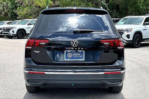 Deep Black Pearl 2023 Volkswagen Tiguan 2.0T S