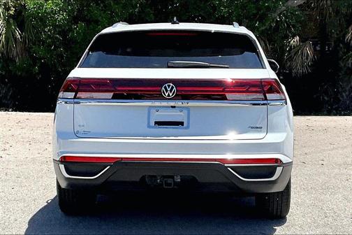 White 2026 Volkswagen Atlas Cross Sport 2.0T SE w/Technology 4MOTION