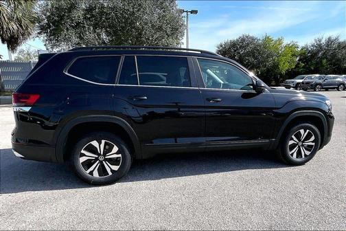 Deep Black Pearl 2026 Volkswagen Atlas 2.0T SE
