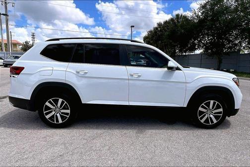 Pure White 2021 Volkswagen Atlas 2.0T SE
