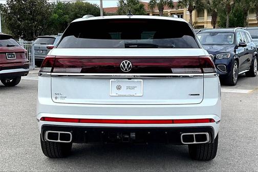 2026 Volkswagen Atlas Cross Sport 2.0T SEL Premium