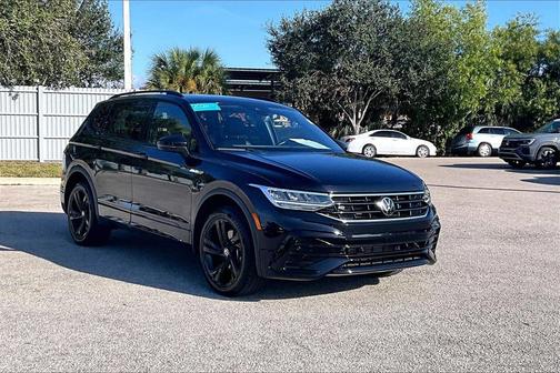 2024 Volkswagen Tiguan 2.0T SE R-Line Black