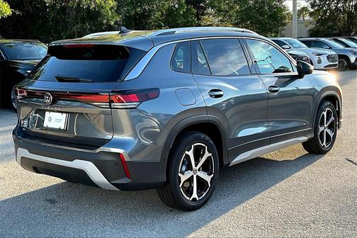 2025 Volkswagen Tiguan 2.0T SE