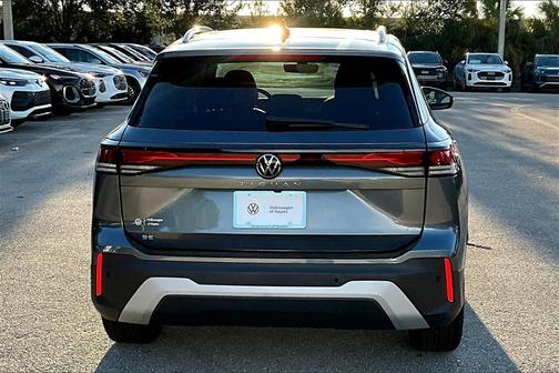 2025 Volkswagen Tiguan 2.0T SE