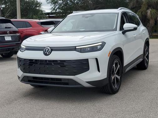 2025 Volkswagen Tiguan 2.0T SE