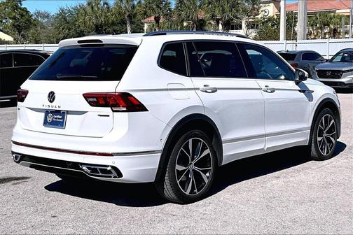 2022 Volkswagen Tiguan 2.0T SEL R-Line 4MOTION