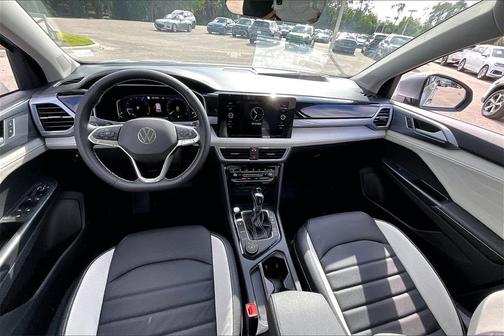 2026 Volkswagen Taos SEL