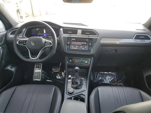 2024 Volkswagen Tiguan 2.0T SE R-Line Black 4MOTION