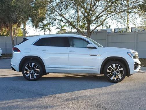 2025 Volkswagen Atlas Cross Sport 2.0T SEL Premium