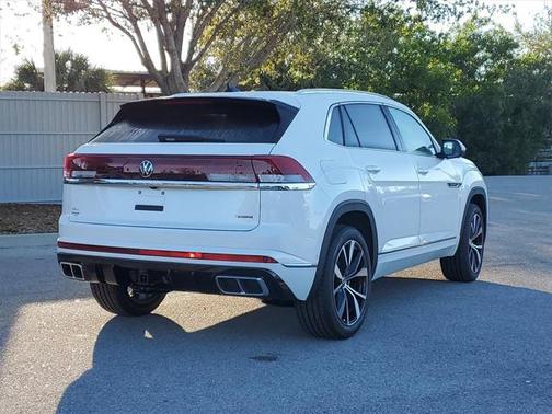 2025 Volkswagen Atlas Cross Sport 2.0T SEL Premium