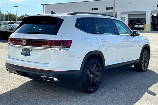 2025 Volkswagen Atlas 2.0T SE w/Technology