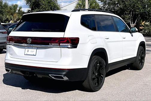 2026 Volkswagen Tiguan 2.0T SEL