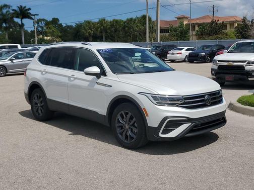 Opal White 2023 Volkswagen Tiguan 2.0T SE