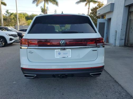 2025 Volkswagen Atlas 2.0T SE w/Technology 4MOTION