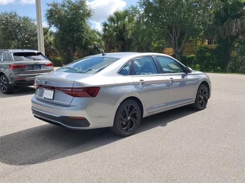 2025 Volkswagen Jetta 1.5T SE