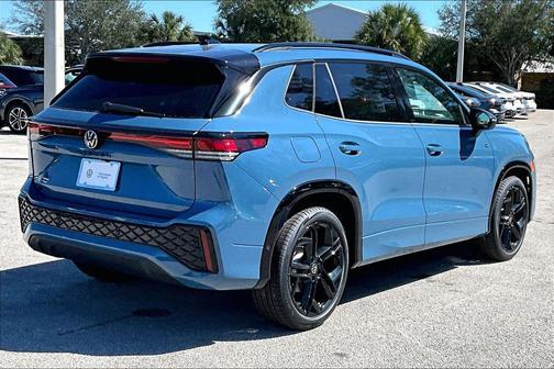 2026 Volkswagen Tiguan 2.0T SE R-Line Black